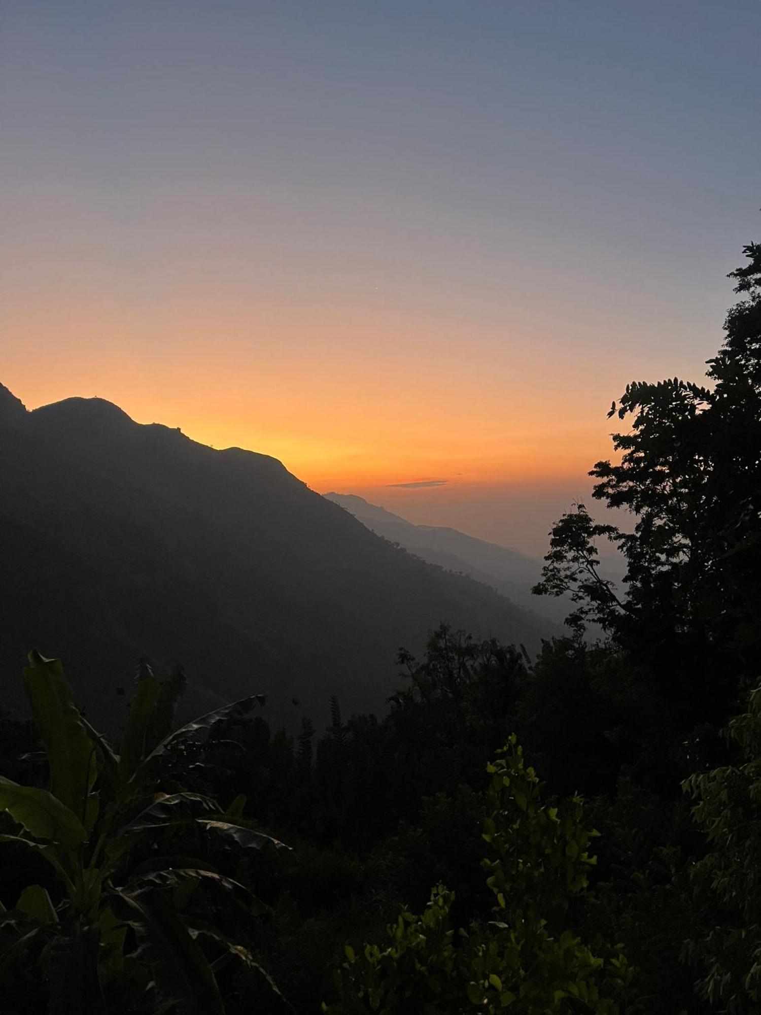 Nature Green Hotels On Rock Home เอลลา ภายนอก รูปภาพ