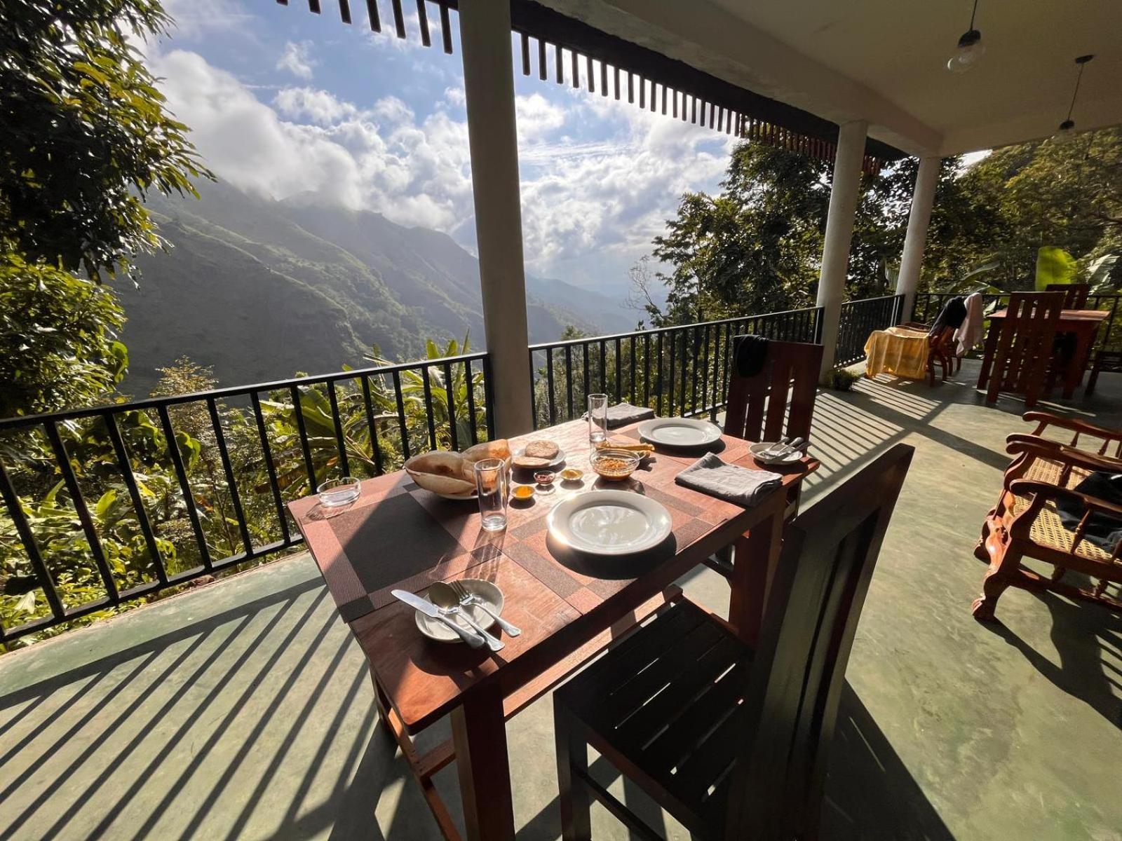 Nature Green Hotels On Rock Home เอลลา ภายนอก รูปภาพ