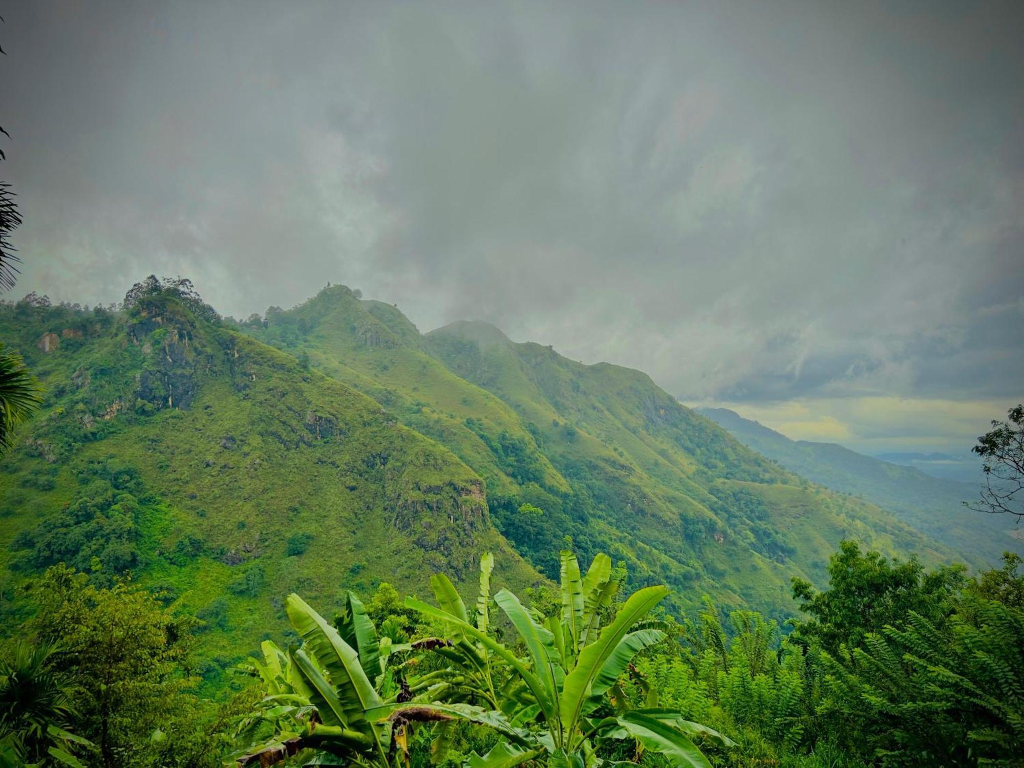 Nature Green Hotels On Rock Home เอลลา ภายนอก รูปภาพ