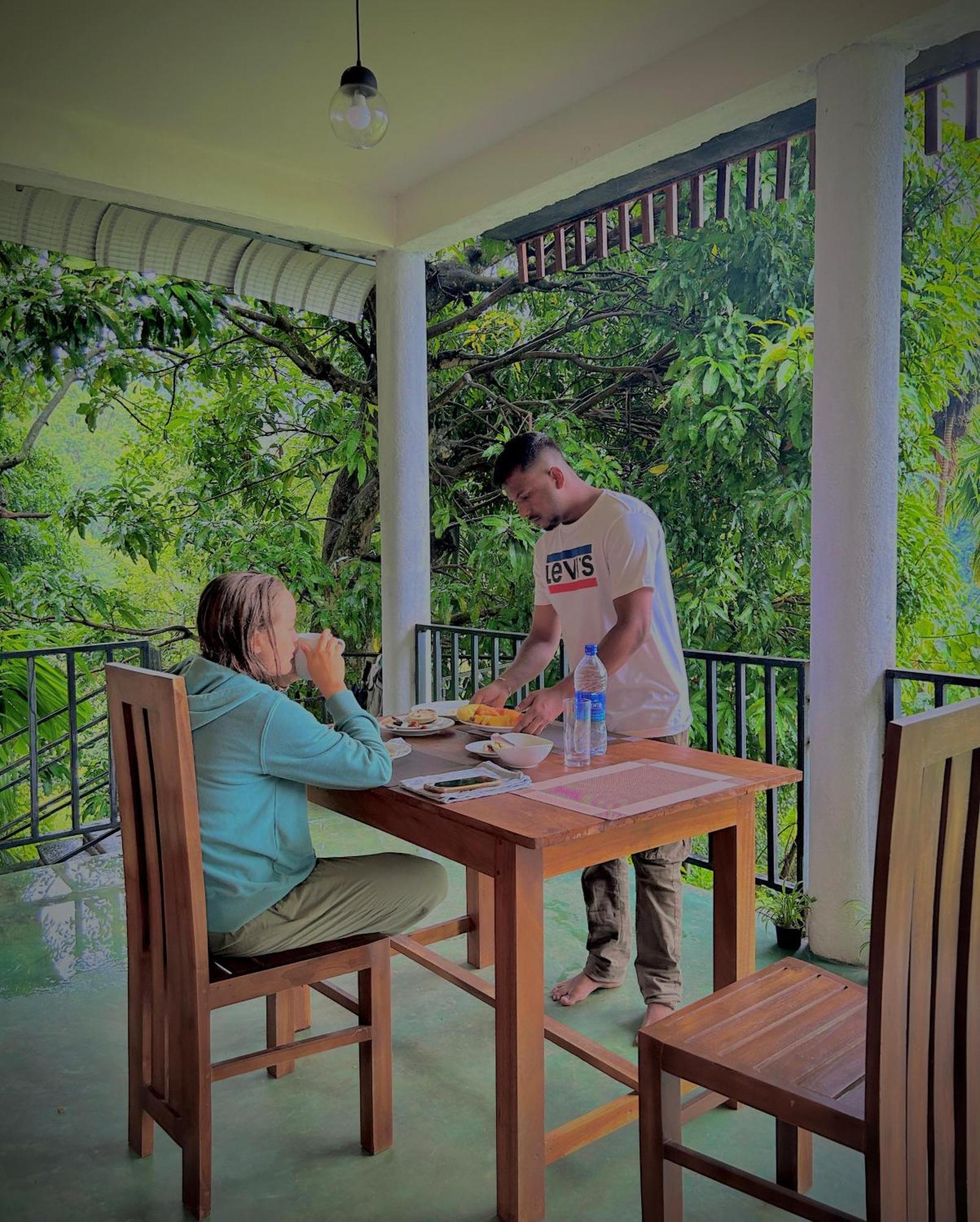 Nature Green Hotels On Rock Home เอลลา ภายนอก รูปภาพ