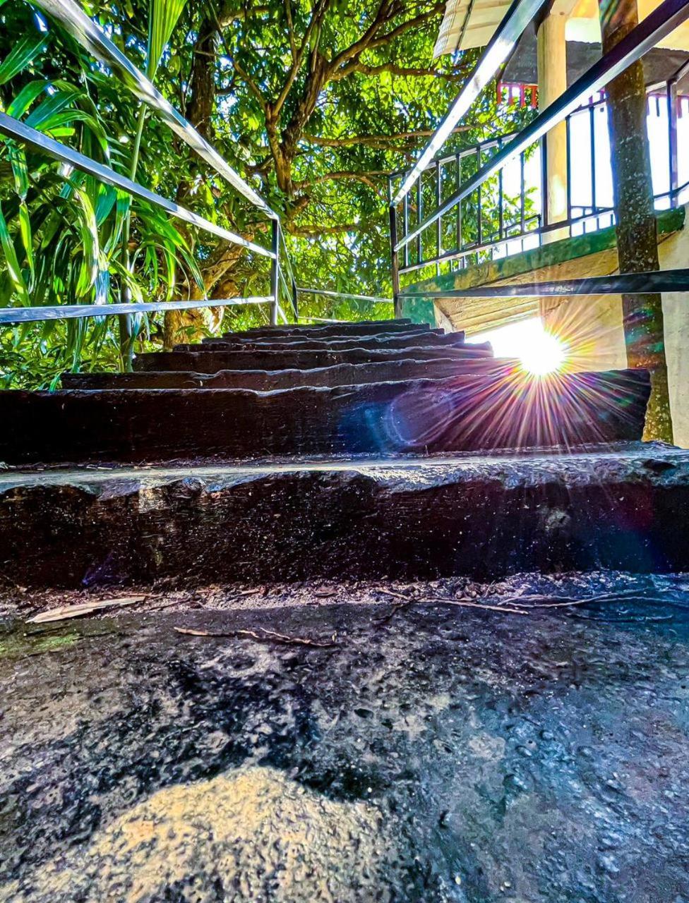 Nature Green Hotels On Rock Home เอลลา ภายนอก รูปภาพ