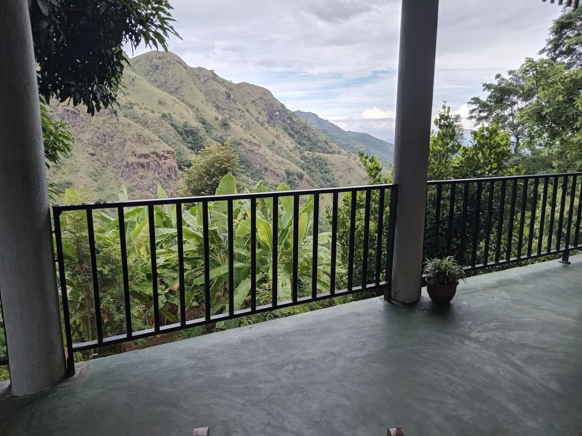 Nature Green Hotels On Rock Home เอลลา ภายนอก รูปภาพ