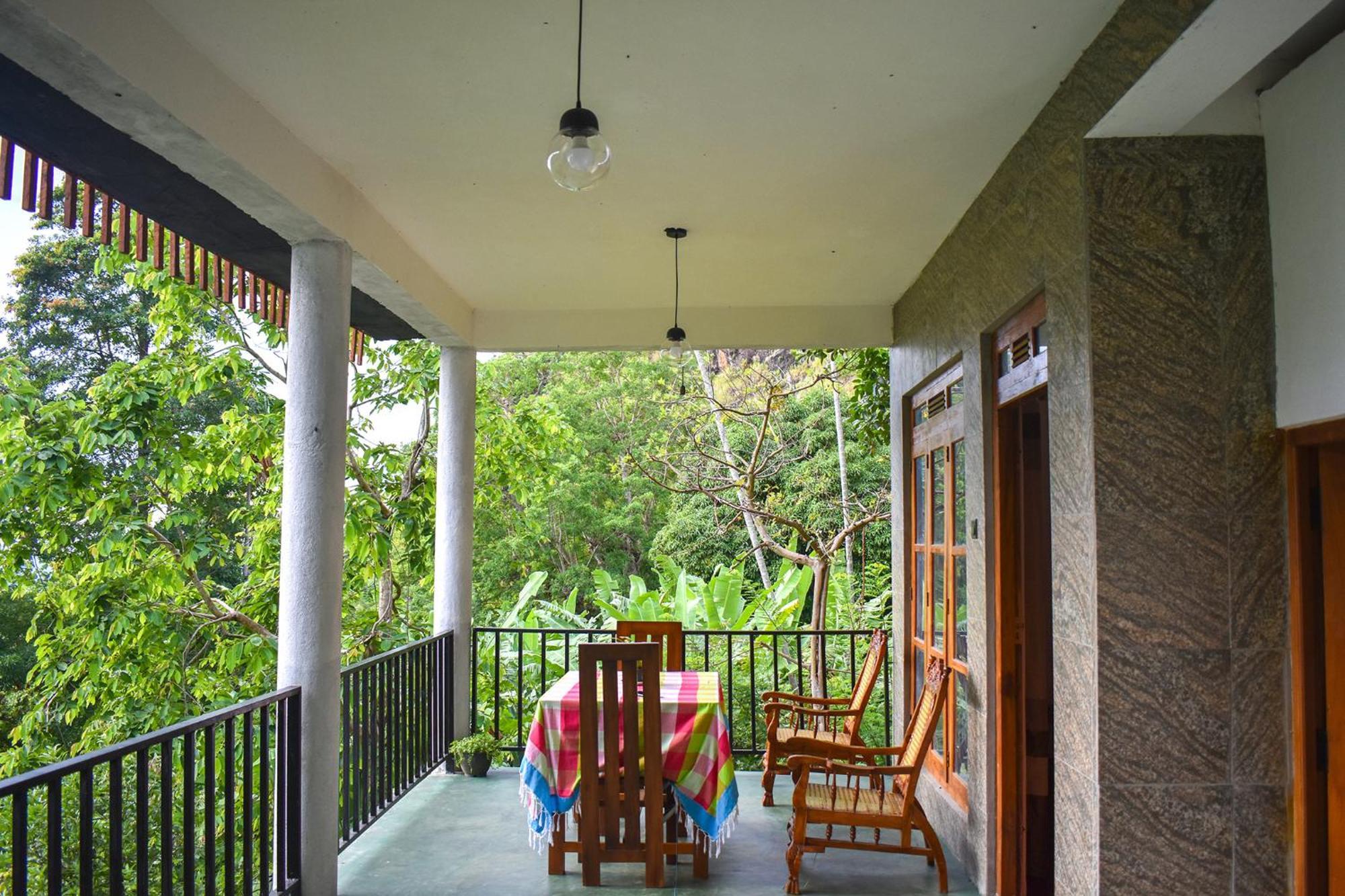 Nature Green Hotels On Rock Home เอลลา ภายนอก รูปภาพ